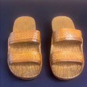 Pali Hawaii Brown Sandals with Textured Straps and Open Toe Design